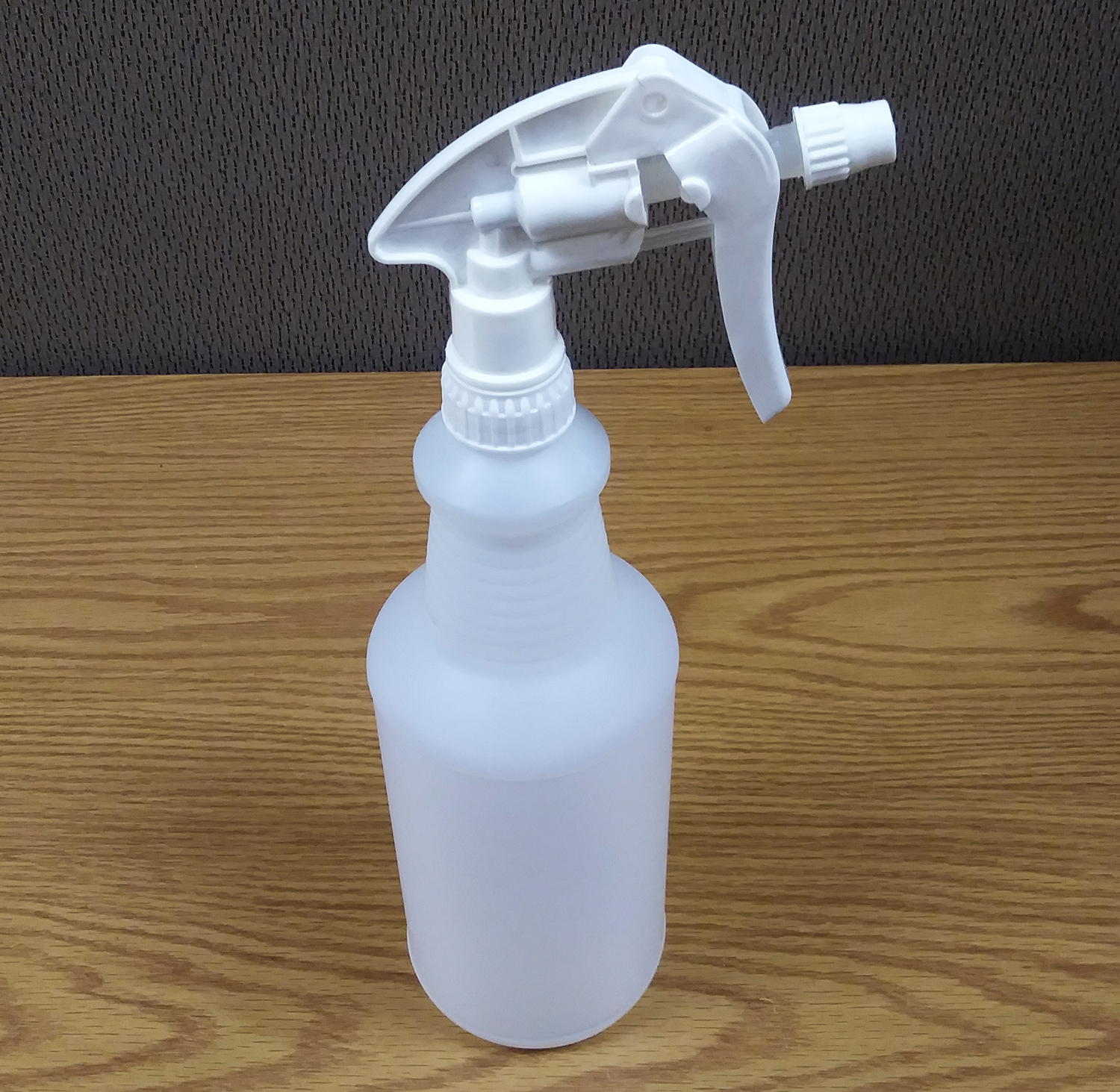 Plastic Trigger Spray And Bottle 32 Oz Share Corp 3061